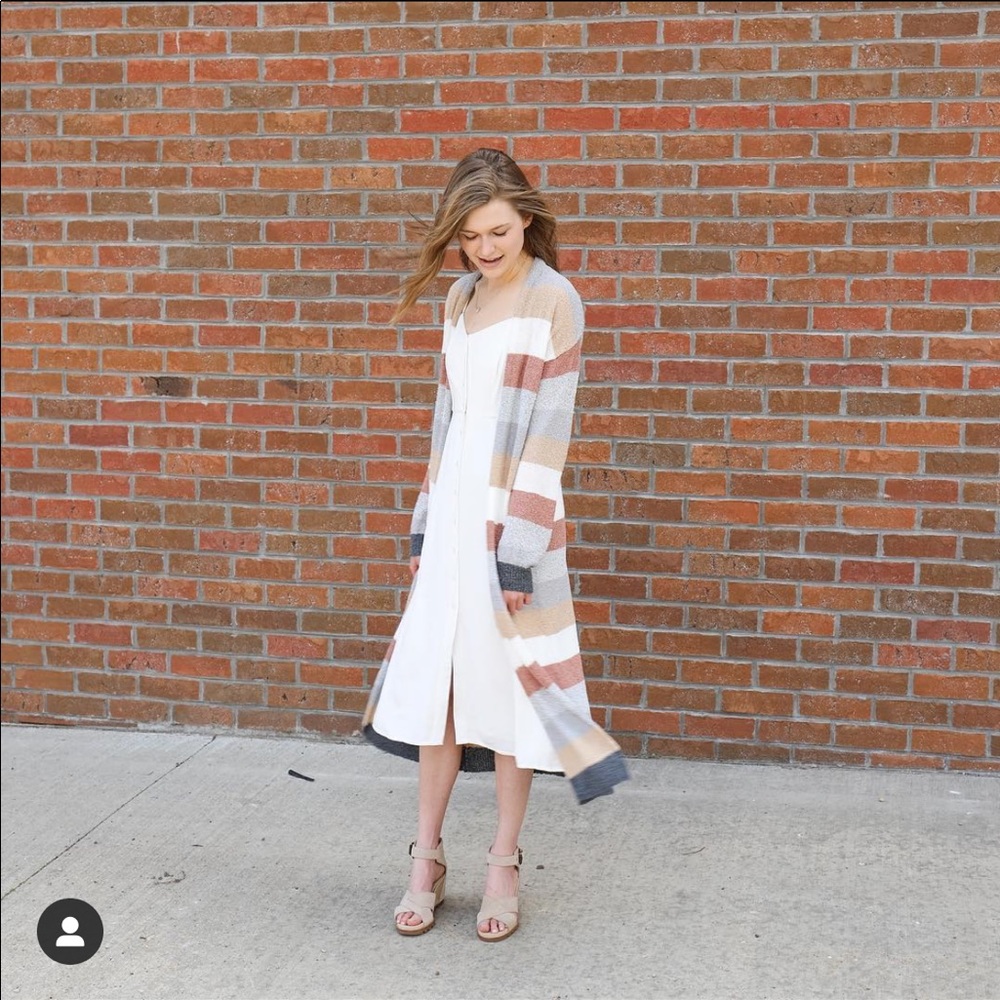 XS Off-White Midi Button-Up Dress